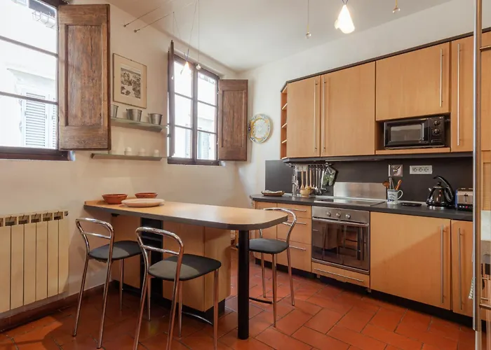 Florence- Tegolaio Chic Appartement